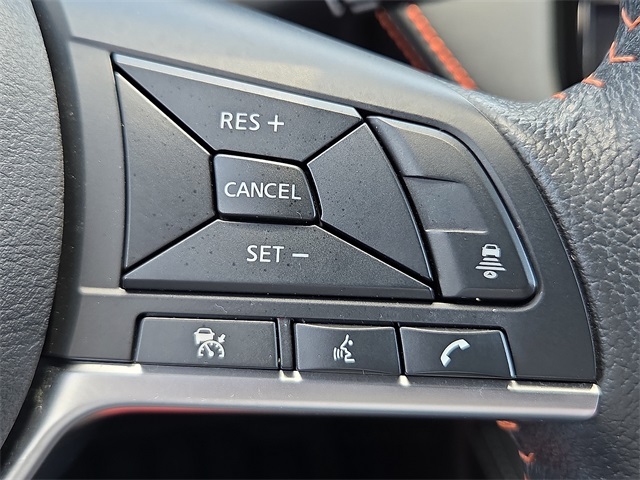 2023 Nissan Kicks SR FWD