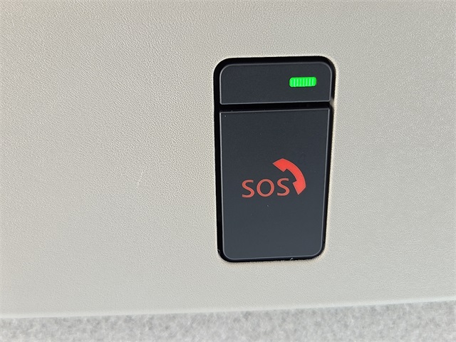 2023 Nissan Kicks SR FWD