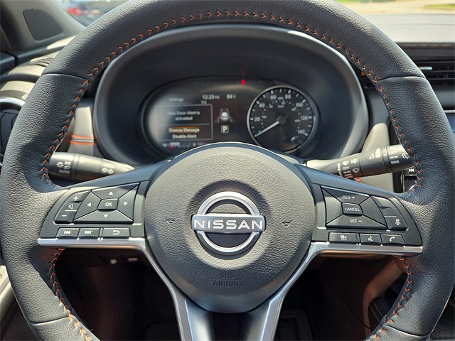 2023 Nissan Kicks SR FWD