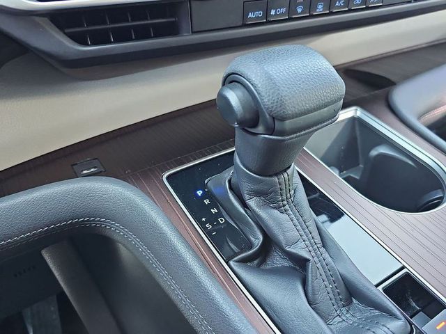2021 Toyota Sienna Hybrid LE FWD 8-Pass
