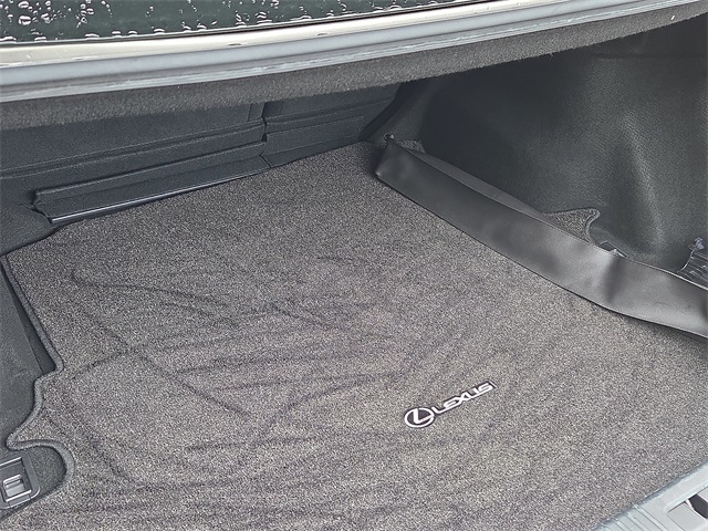 2018 Lexus IS300 RWD