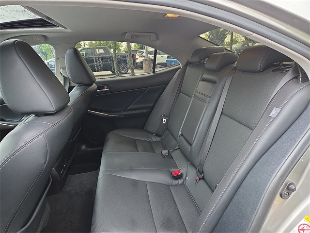 2018 Lexus IS300 RWD