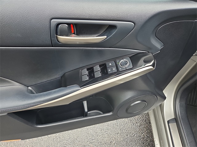 2018 Lexus IS300 RWD