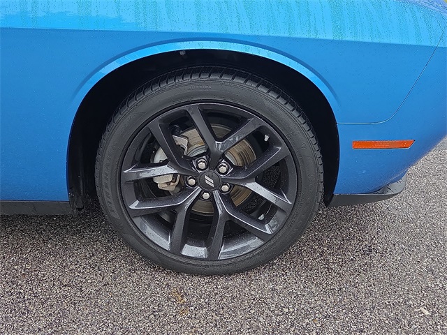 2023 Dodge Challenger SXT RWD