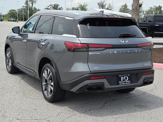 2023 INFINITI QX60 LUXE AWD