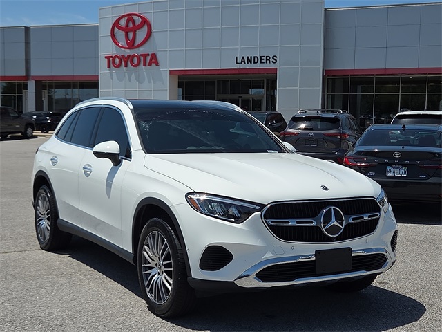 2023 Mercedes-Benz GLC-Class GLC300