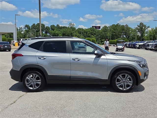 2023 Kia Seltos S FWD