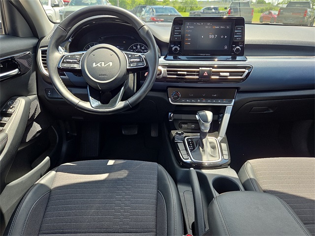 2023 Kia Seltos S FWD