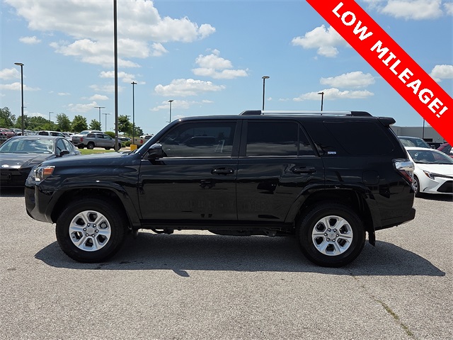 2024 Toyota 4Runner SR5 4WD