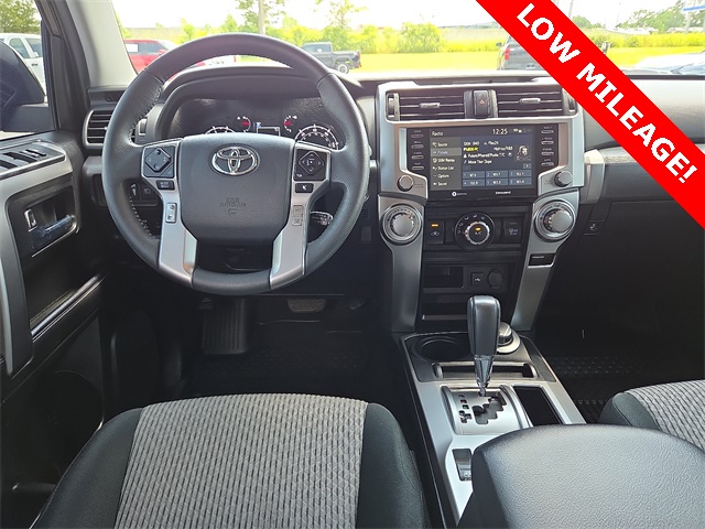 2024 Toyota 4Runner SR5 4WD