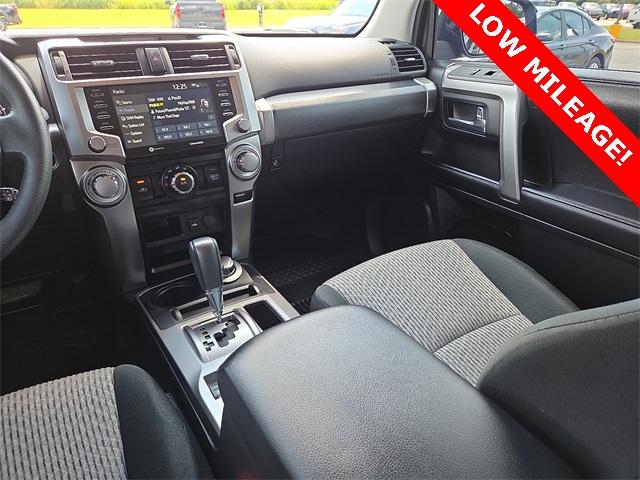 2024 Toyota 4Runner SR5 4WD