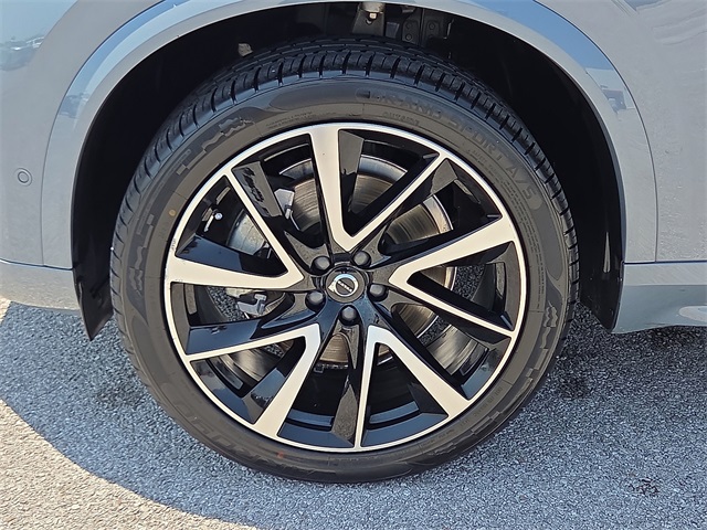 2023 Volvo XC90 B6 AWD Plus 7P