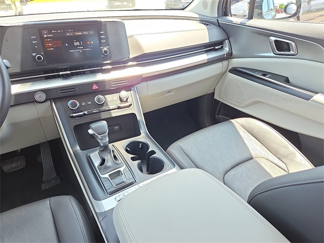 2024 Kia Carnival LX FWD w/Seat Pkg