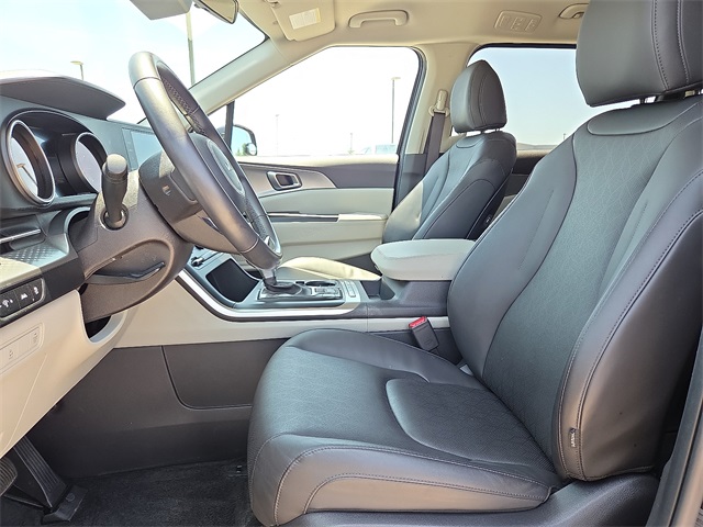2024 Kia Carnival LX FWD w/Seat Pkg