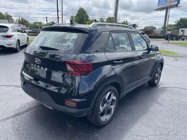 2021 Hyundai Venue SEL FWD