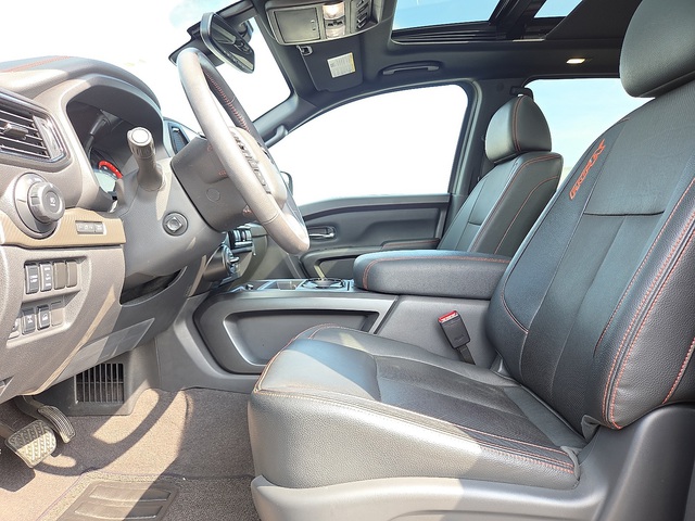 2022 Nissan Titan PRO-4X 4WD