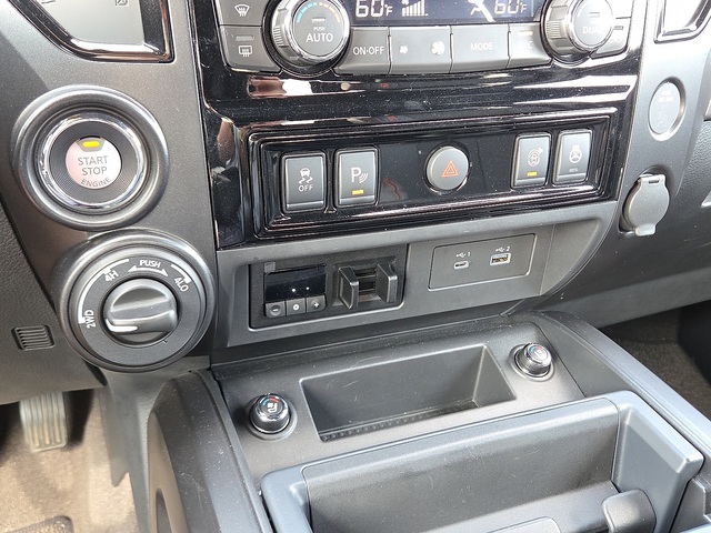 2022 Nissan Titan PRO-4X 4WD