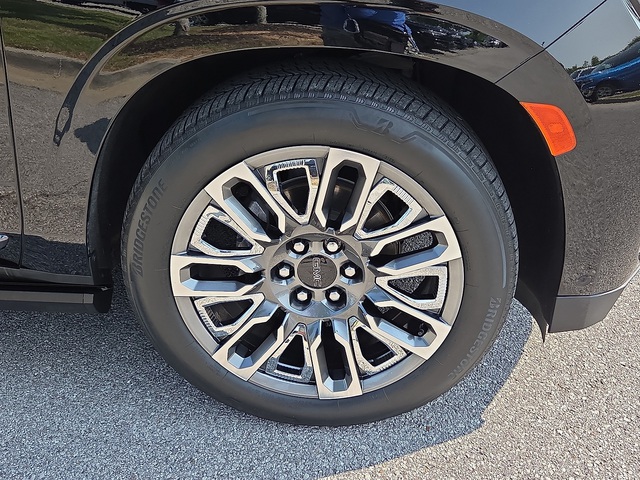 2023 GMC Yukon Denali Ultimate 4WD