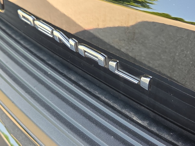 2023 GMC Yukon Denali Ultimate 4WD