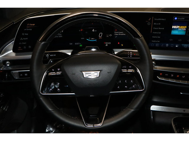 2024 Cadillac Lyriq Sport w/1SJ