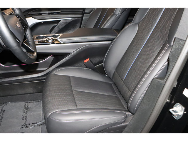 2024 Cadillac Lyriq Sport w/1SJ