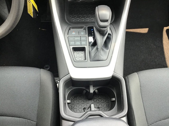 2022 Toyota RAV4 LE AWD