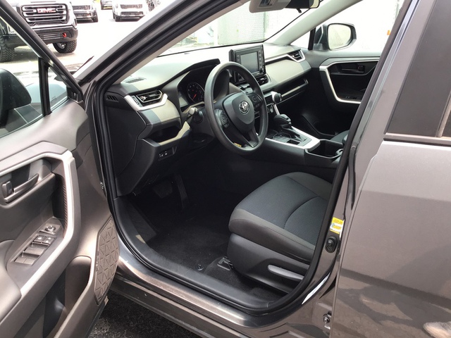 2022 Toyota RAV4 LE AWD