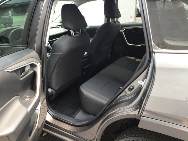 2022 Toyota RAV4 LE AWD