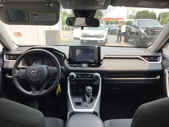2022 Toyota RAV4 LE AWD