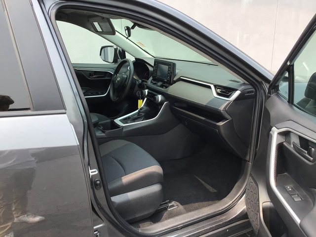 2022 Toyota RAV4 LE AWD