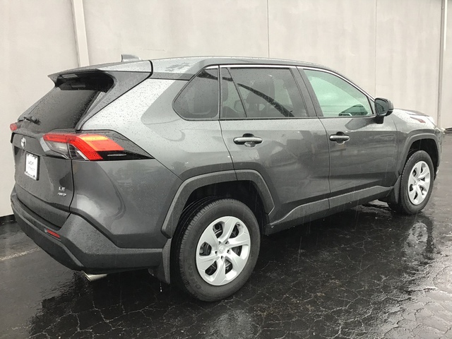 2022 Toyota RAV4 LE AWD