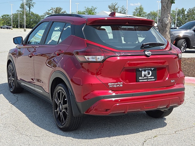 2022 Nissan Kicks SR FWD