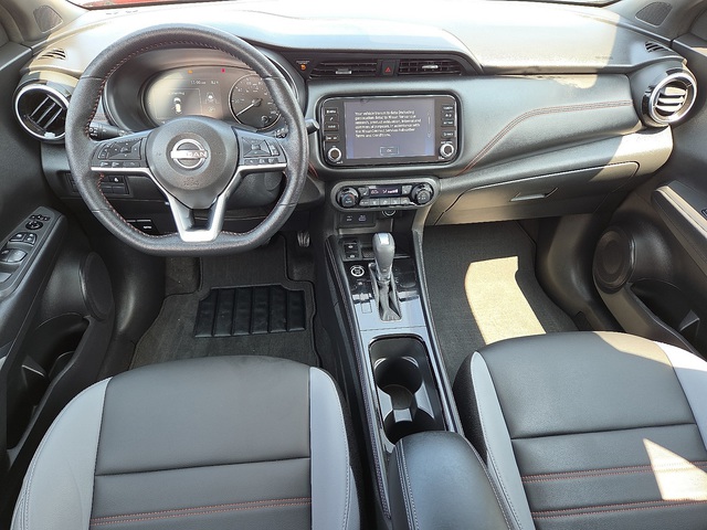 2022 Nissan Kicks SR FWD