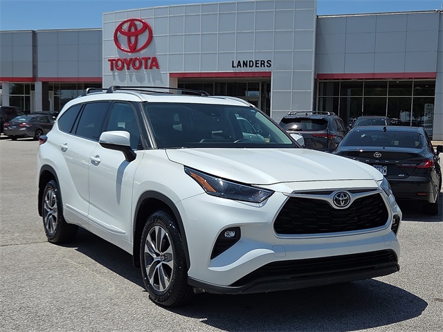 2022 Toyota Highlander XLE AWD