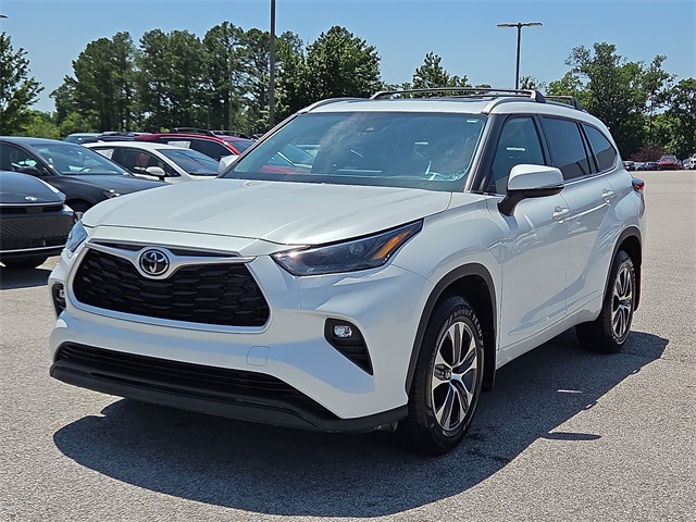 2022 Toyota Highlander XLE AWD