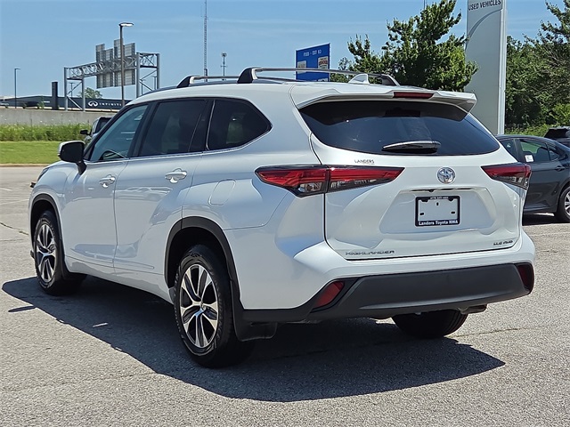 2022 Toyota Highlander XLE AWD