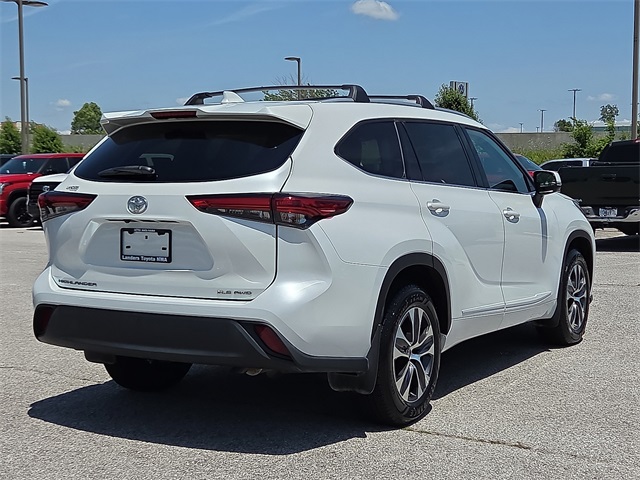 2022 Toyota Highlander XLE AWD