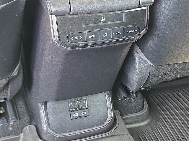 2022 Toyota Highlander XLE AWD