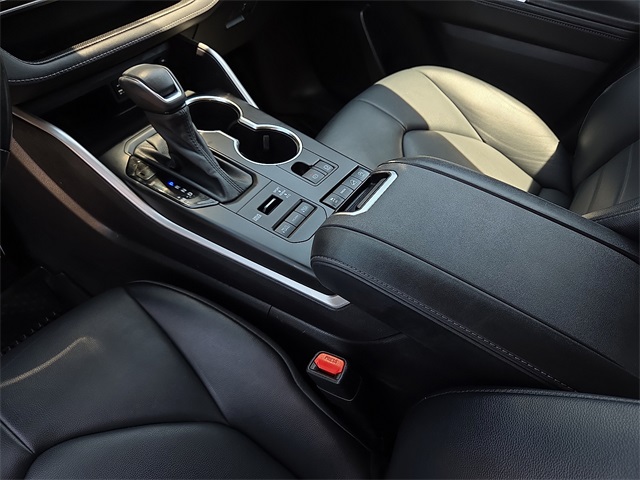 2022 Toyota Highlander XLE AWD