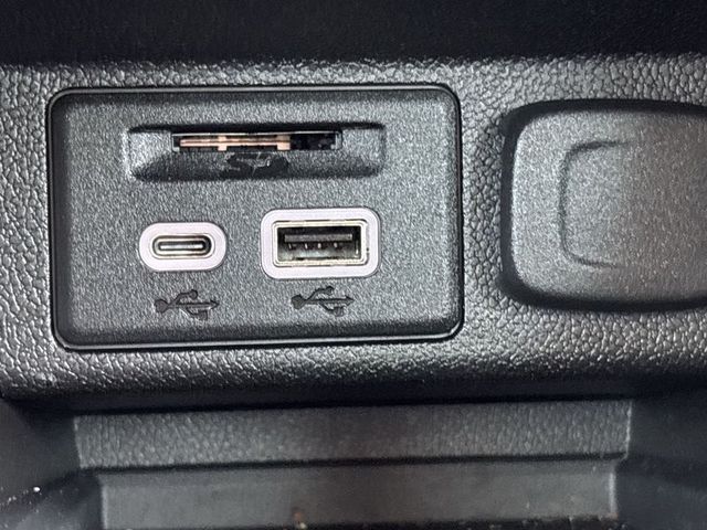 2022 Chevrolet Bolt EUV LT FWD