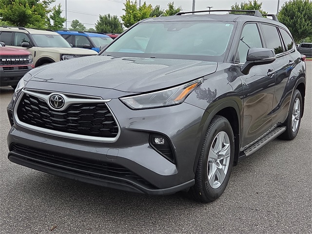 2022 Toyota Highlander LE FWD