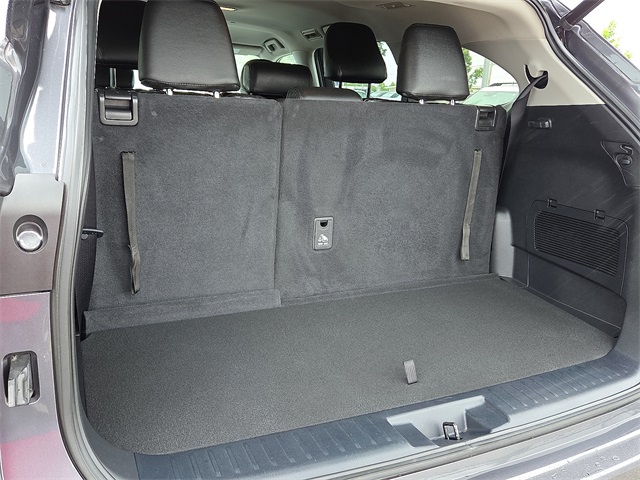 2022 Toyota Highlander LE FWD