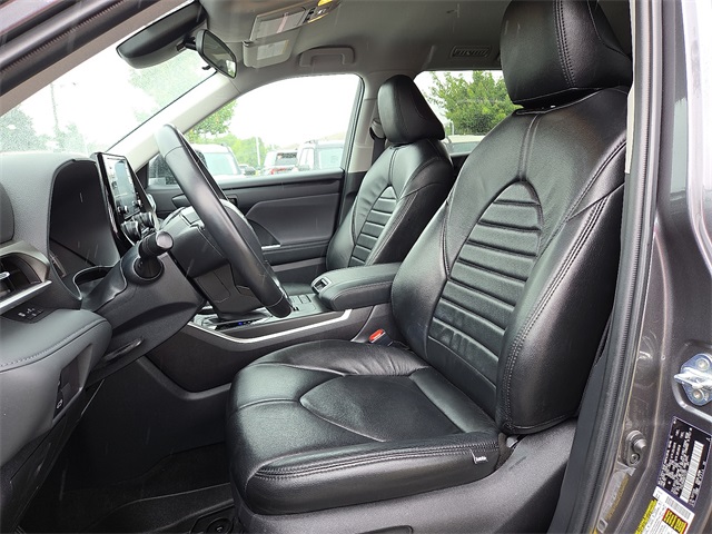 2022 Toyota Highlander LE FWD