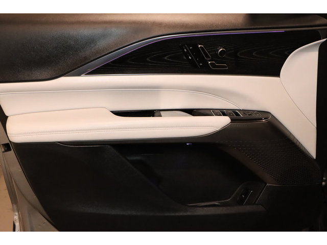 2024 Cadillac Lyriq Luxury w/1SC