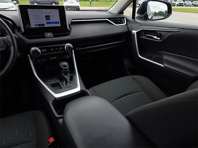 2023 Toyota RAV4 XLE FWD