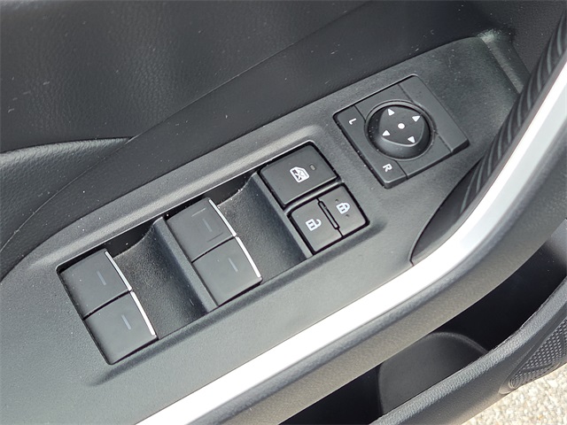 2023 Toyota RAV4 XLE FWD