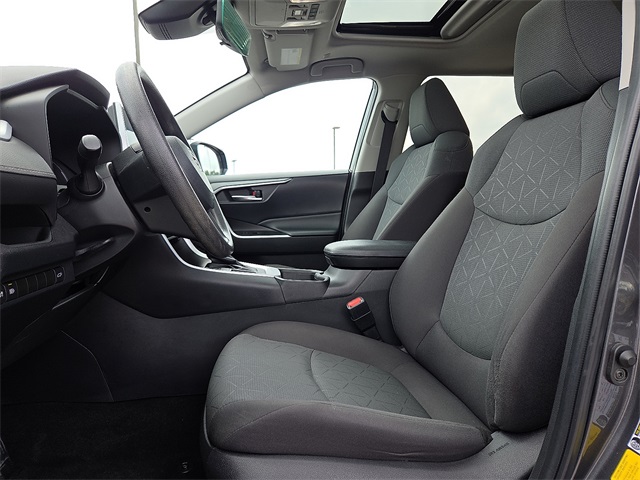 2023 Toyota RAV4 XLE FWD
