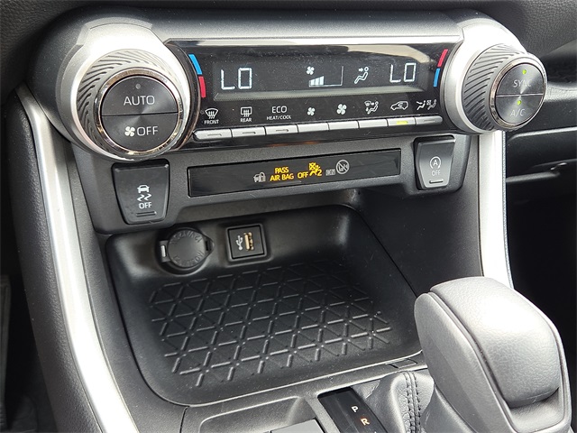 2023 Toyota RAV4 XLE FWD