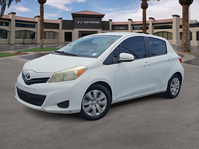 2012 Toyota Yaris LE 5Dr