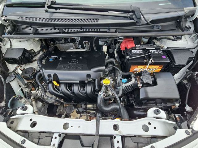 2012 Toyota Yaris LE 5Dr